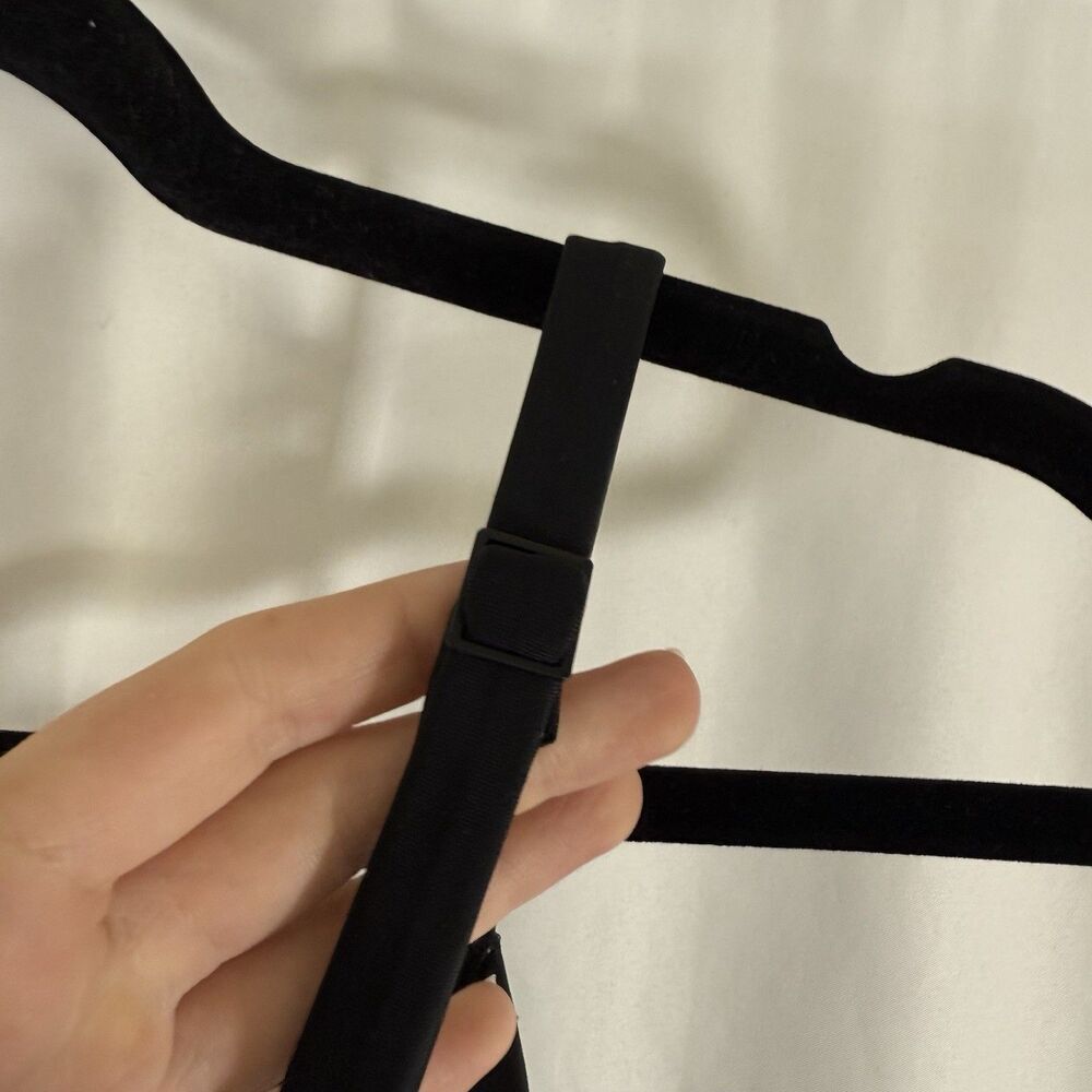 Aerie Bikini Top Women's XL Black Adjustable Strap Unpadded Hook Back - Picture 7 of 9